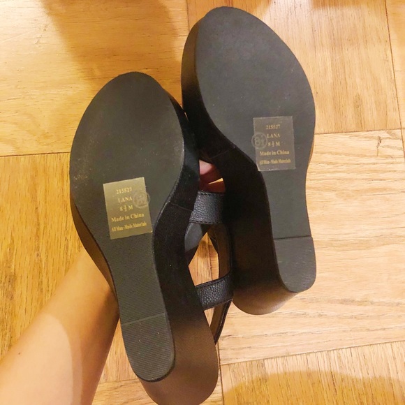 NEW Xappeal Black Strappy Wedges Heels - Picture 6 of 8